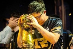 圈内爆料uzi复出,电竞圈热议不已